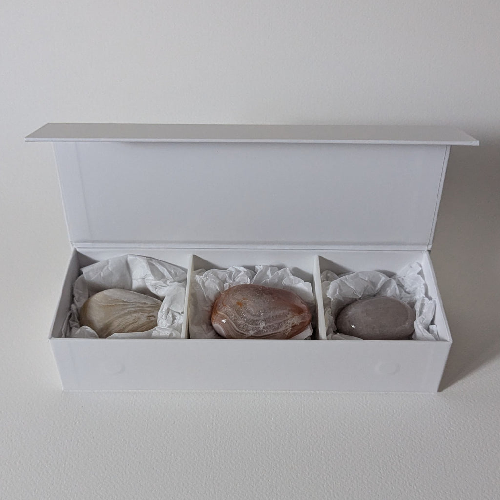 The Trilogy — Agate Keystone · No. 002