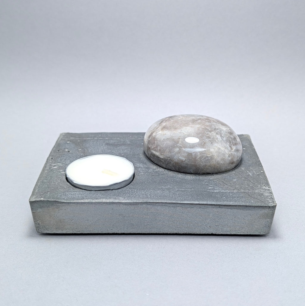 Solitaire No. 152 — Great Lakes Stone · Candle Light