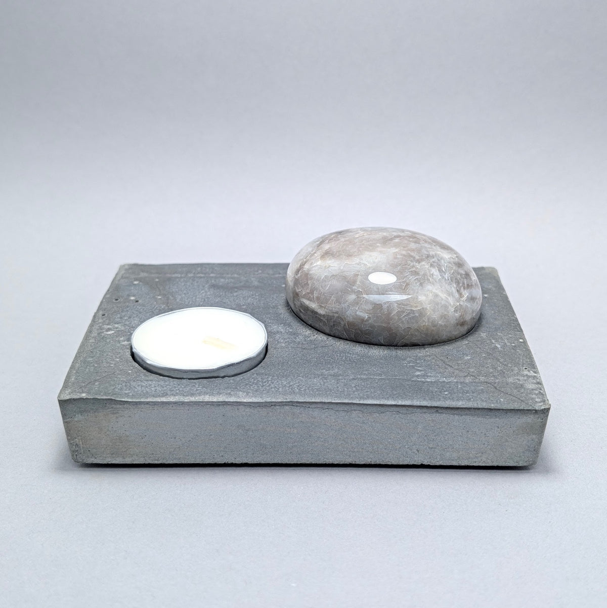 Solitaire No. 152 — Great Lakes Stone · Candle Light