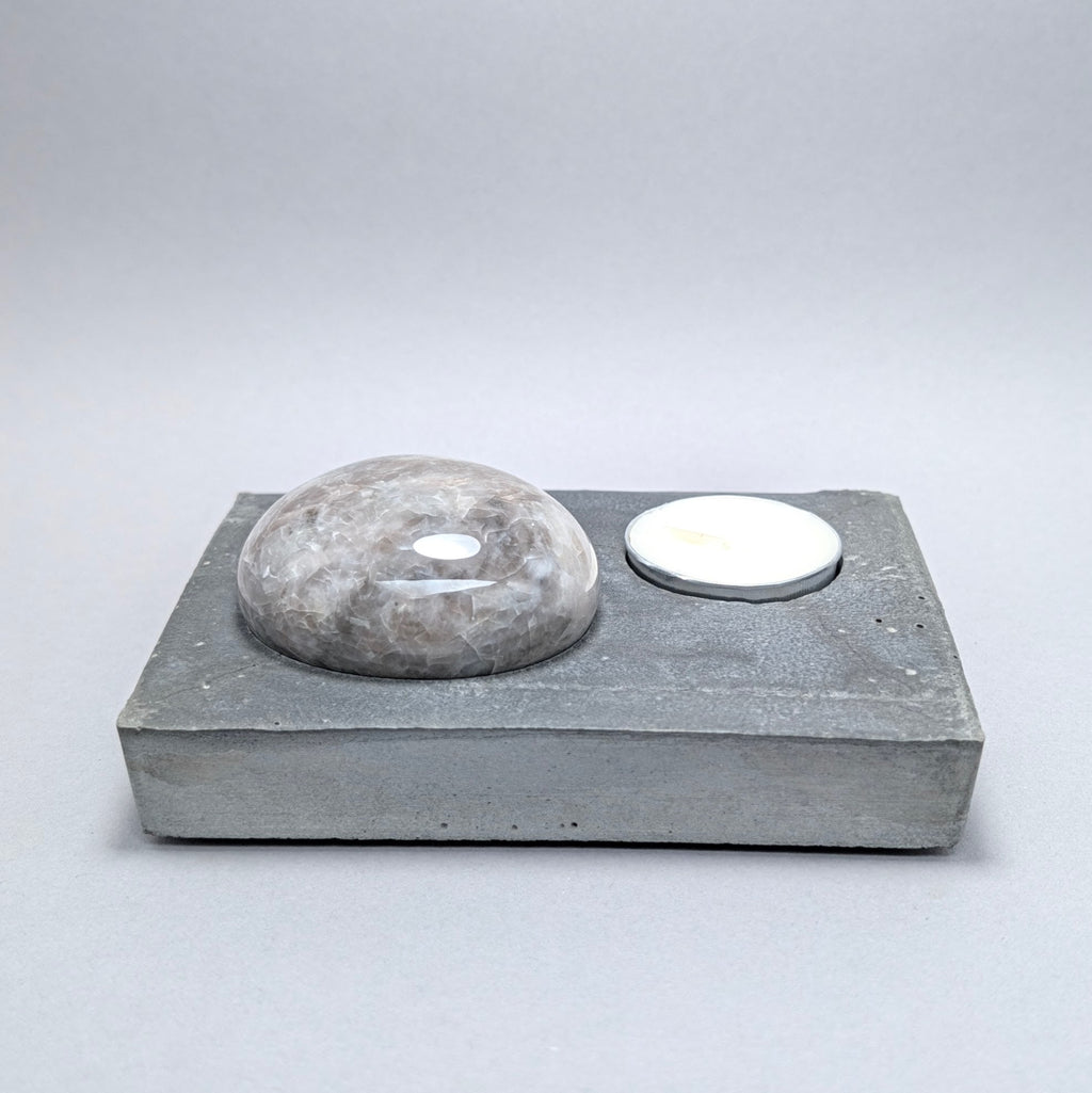 Solitaire No. 152 — Great Lakes Stone · Candle Light