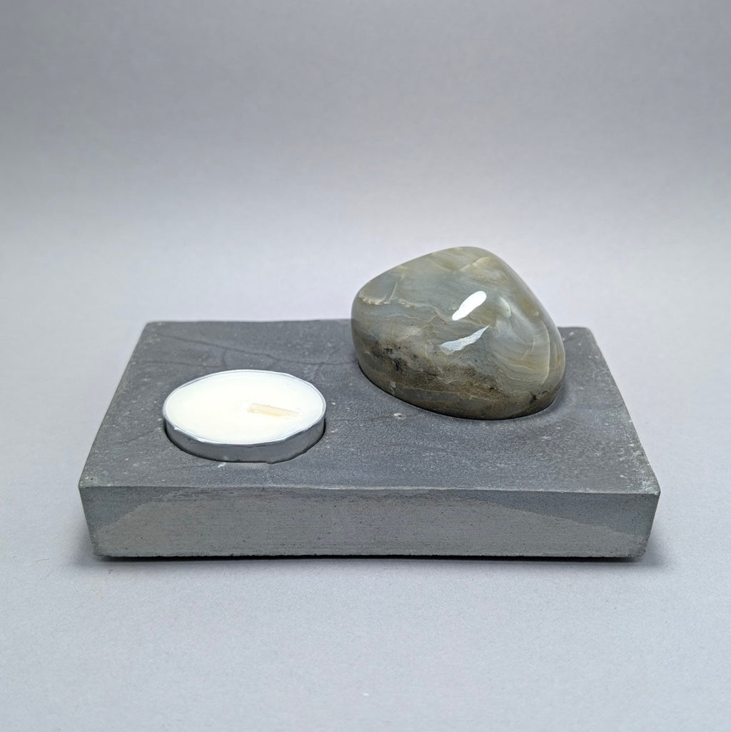Solitaire No. 161 — Great Lakes Stone · Candle Light